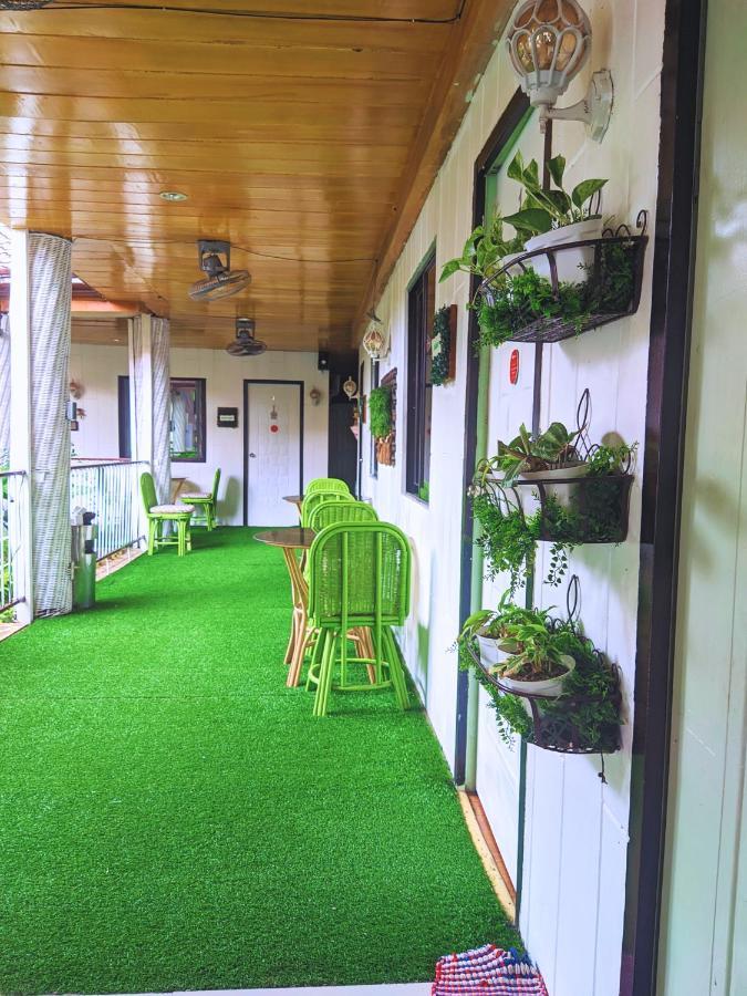 Infinite Green Pension Пуэрто-Принцеса Экстерьер фото