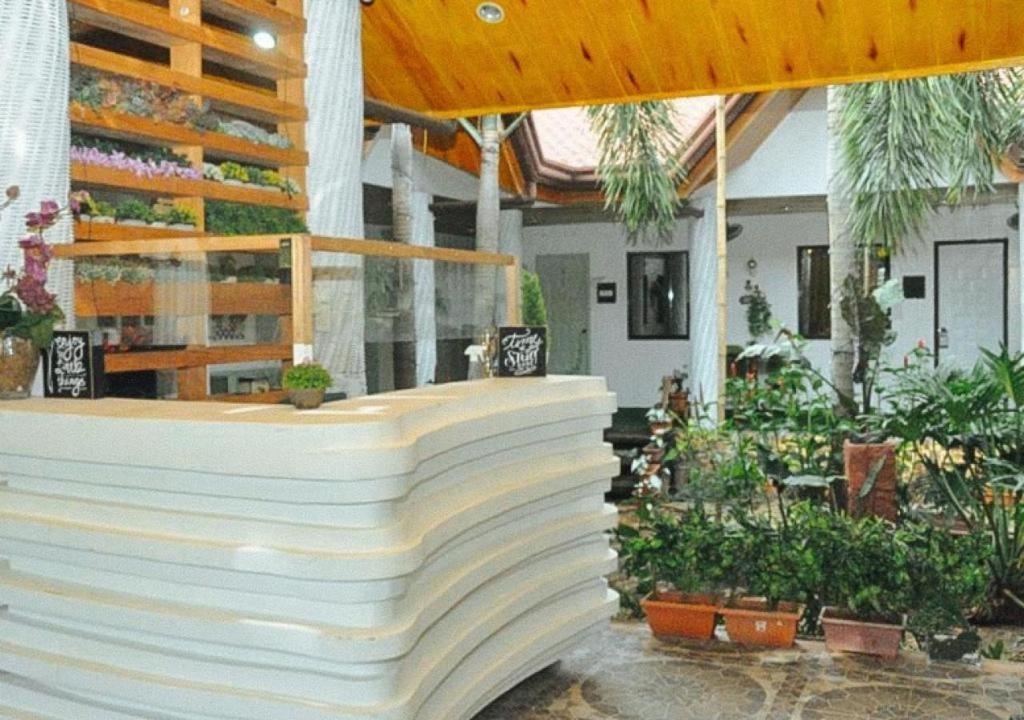 Infinite Green Pension Пуэрто-Принцеса Экстерьер фото