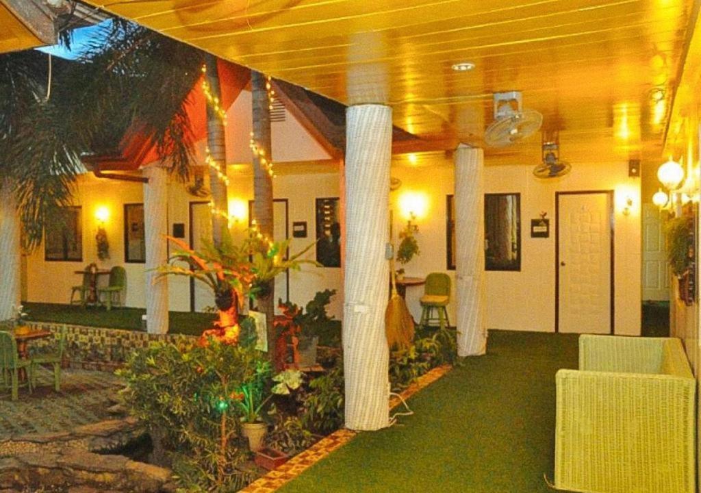 Infinite Green Pension Пуэрто-Принцеса Экстерьер фото
