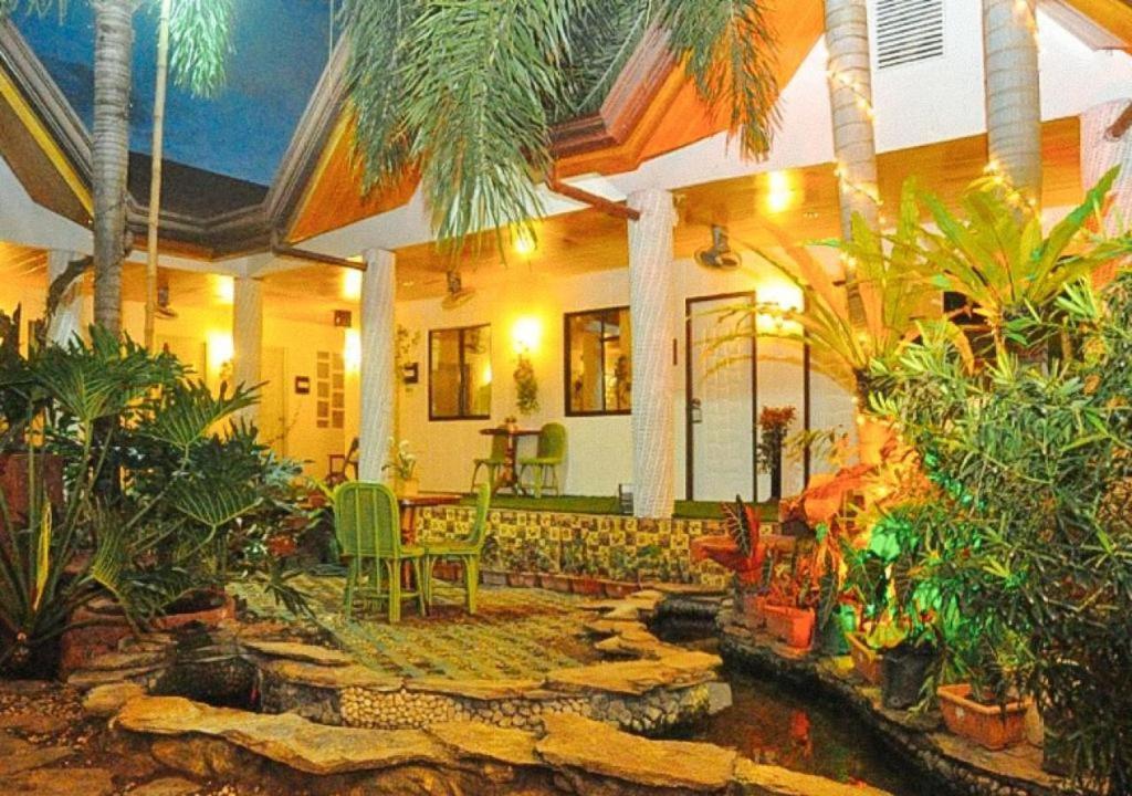 Infinite Green Pension Пуэрто-Принцеса Экстерьер фото
